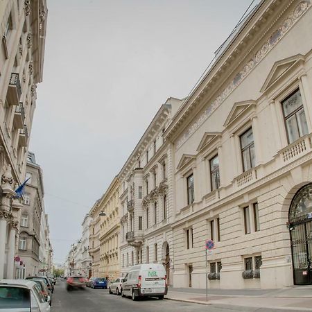 Karl Suites Palais Wessely Wina Bagian luar foto
