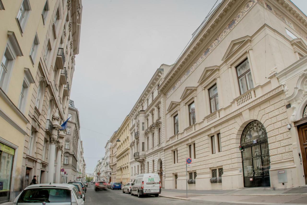 Karl Suites Palais Wessely Wina Bagian luar foto